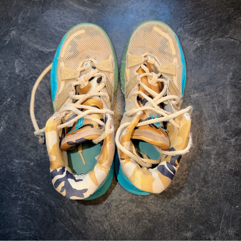 Nike Kyrie 7 Gs Ripple - Picture 6 of 7